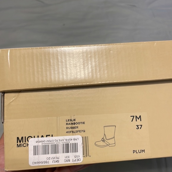 Michael Kors Leslie Rain Boots (women’s 7) - Picture 4 of 5